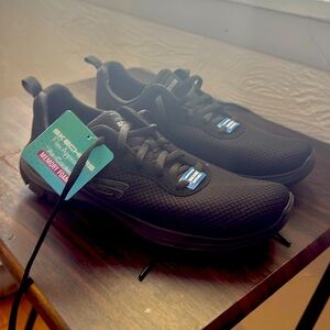 Sketchers women’s 6.5 black Flex Appeal 4.0